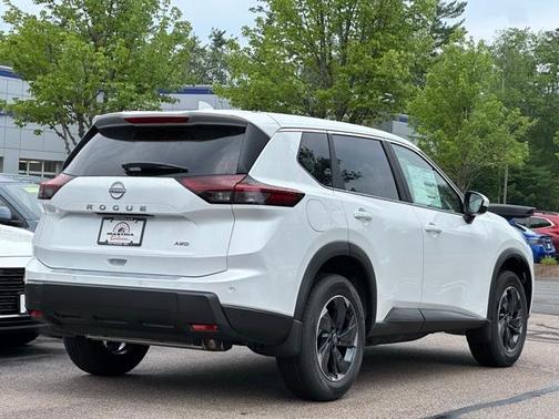 2025 Nissan Rogue SV