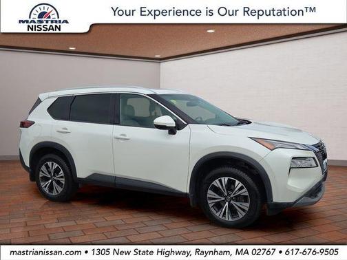 White 2021 Nissan Rogue SV