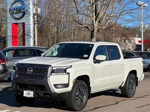 2025 Nissan Frontier SL