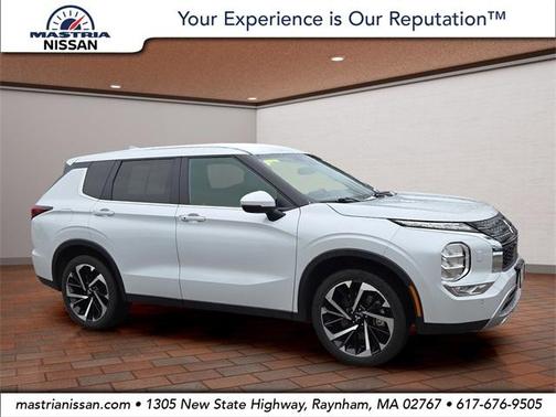 2024 Mitsubishi Outlander SE