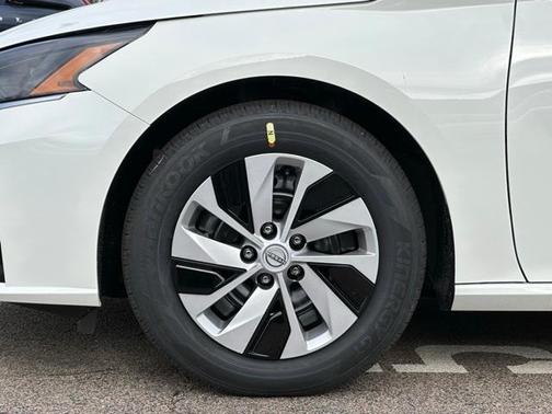 2025 Nissan Altima S