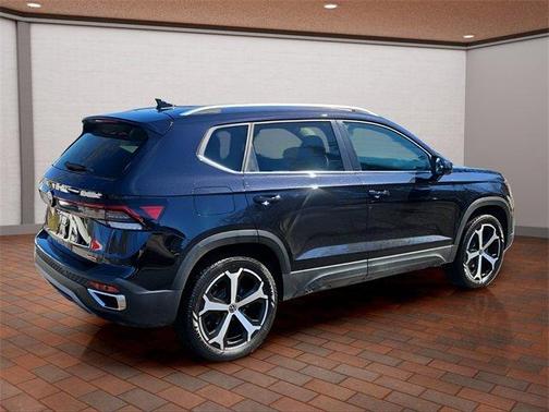 2025 Volkswagen Taos 1.5T SEL