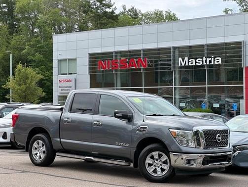 2017 Nissan Titan SV