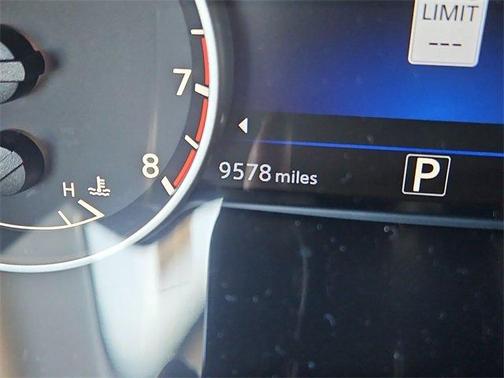 2023 Nissan Maxima Platinum