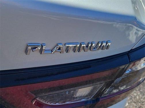 2023 Nissan Maxima Platinum