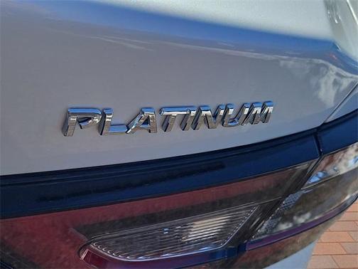 2023 Nissan Maxima Platinum