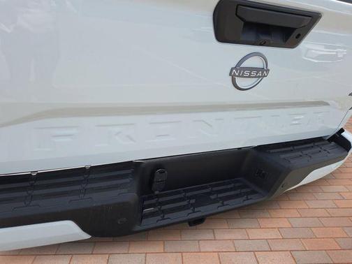 Glacier White 2026 Nissan Frontier SV