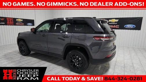 2025 Jeep Grand Cherokee Laredo