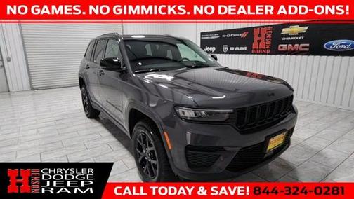2025 Jeep Grand Cherokee Laredo