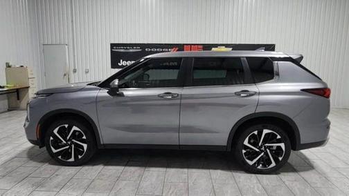 2023 Mitsubishi Outlander SE Special Edition
