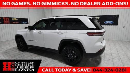 2025 Jeep Grand Cherokee Laredo