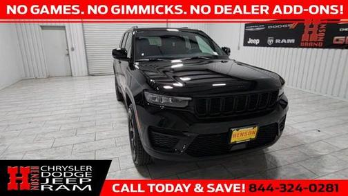 2025 Jeep Grand Cherokee Laredo