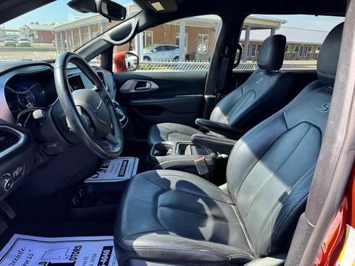 2018 Chrysler Pacifica Touring-L