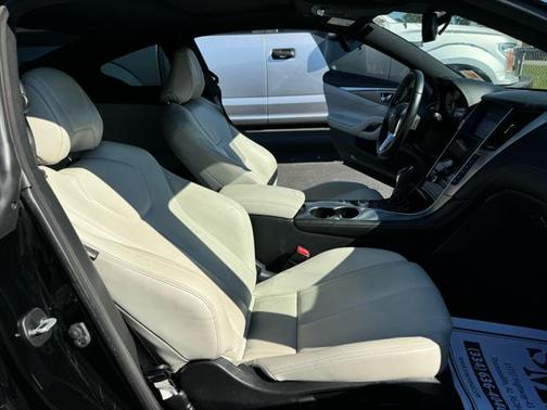 2019 INFINITI Q60 2.0t PURE