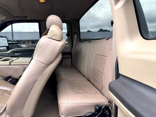 2005 Ford F-250 XL SuperCab