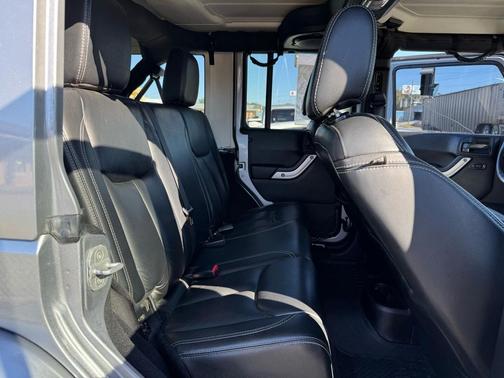 2013 Jeep Wrangler Unlimited Sahara