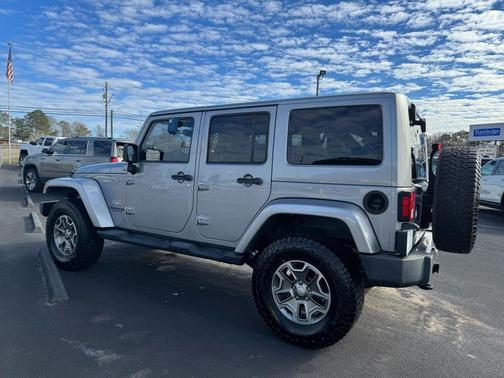 2013 Jeep Wrangler Unlimited Sahara