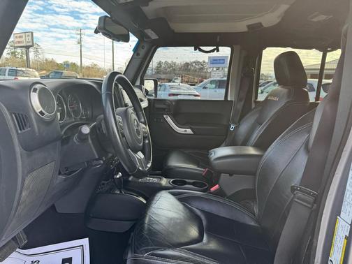 2013 Jeep Wrangler Unlimited Sahara