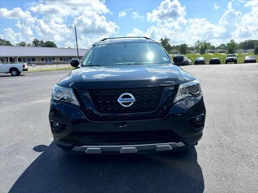 2020 Nissan Pathfinder SV