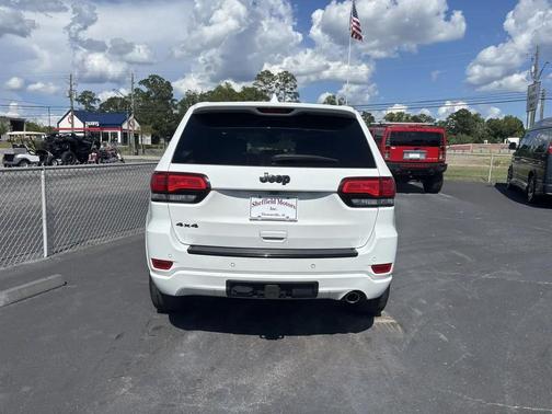 White 2018 Jeep Grand Cherokee Altitude