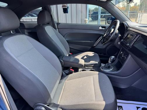 2019 Volkswagen Beetle 2.0T S