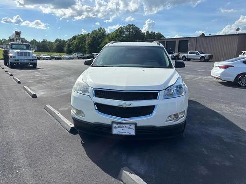 White 2012 Chevrolet Traverse LS