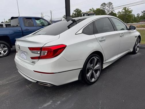 2019 Honda Accord Touring 2.0T