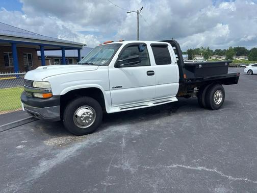 White 2002 Chevrolet Silverado 3500 LT Extended Cab
