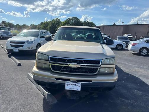Gold 2006 Chevrolet Silverado 1500 LS Crew Cab