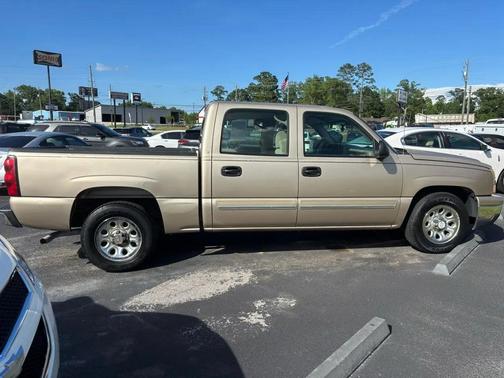 Gold 2006 Chevrolet Silverado 1500 LS Crew Cab