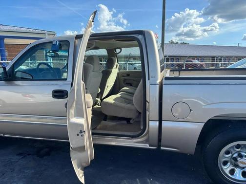 Gold 2006 Chevrolet Silverado 1500 LS Crew Cab