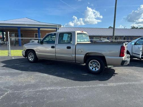 Gold 2006 Chevrolet Silverado 1500 LS Crew Cab