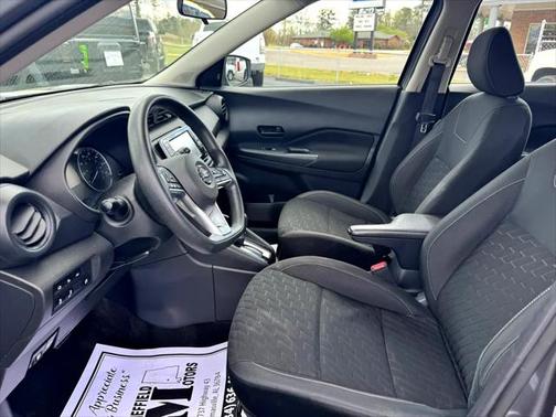 2021 Nissan Kicks S