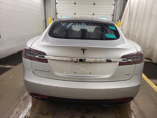 2016 Tesla Model S 75D
