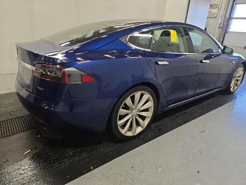 2016 Tesla Model S 90D