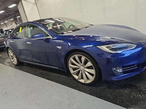2016 Tesla Model S 90D