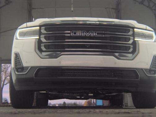 2022 GMC Acadia AWD AT4