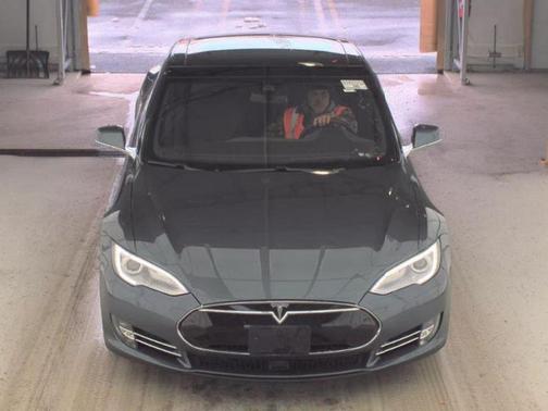 2015 Tesla Model S 85D