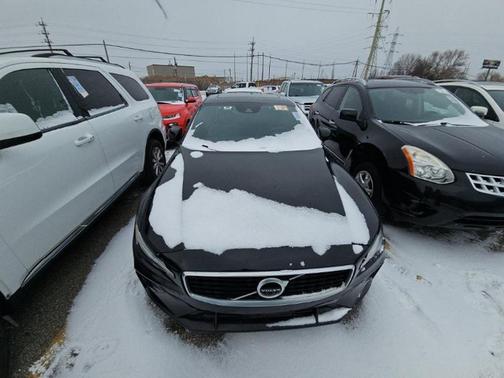 2019 Volvo S60 T6 R-Design