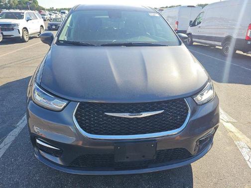 Granite Crystal Metallic Clearcoat 2023 Chrysler Pacifica Touring L