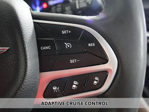 Granite Crystal Metallic Clearcoat 2023 Chrysler Pacifica Touring L