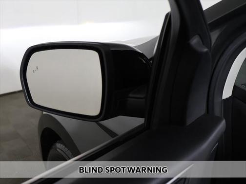 2023 Ford Edge SE
