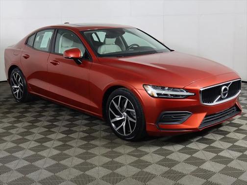 2019 Volvo S60 T6 Momentum