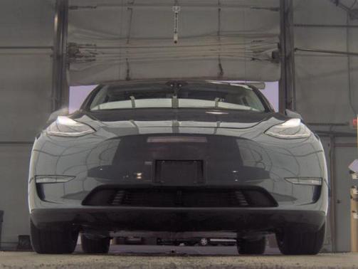 2022 Tesla Model Y Long Range Dual Motor All-Wheel Drive