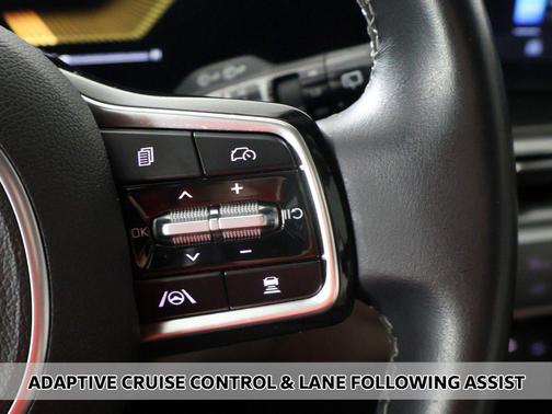 Everlasting Silver 2025 Kia Sorento S