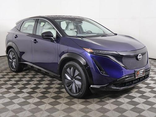 Deep Ocean Blue Pearl/Black Diamond Pearl 2023 Nissan ARIYA ENGAGE