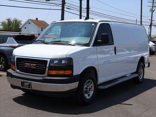 2023 GMC Savana 2500 Work Van