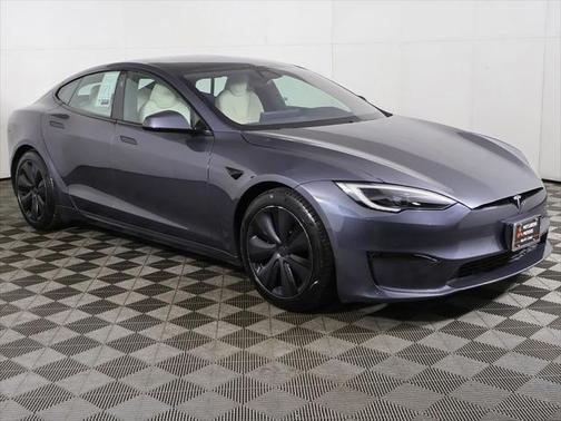 2022 Tesla Model S Base