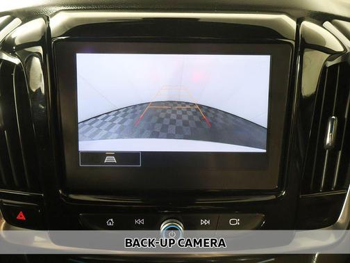 Summit White 2023 Chevrolet Traverse LT Cloth