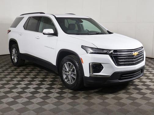Summit White 2023 Chevrolet Traverse LT Cloth